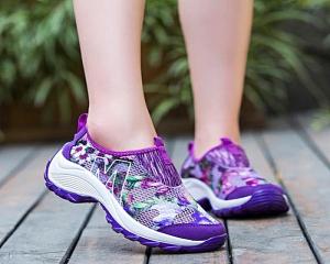 image de Upper Material: Mesh
Outsole Material: Rubber
Heel Height: 4.5cm
Platform H